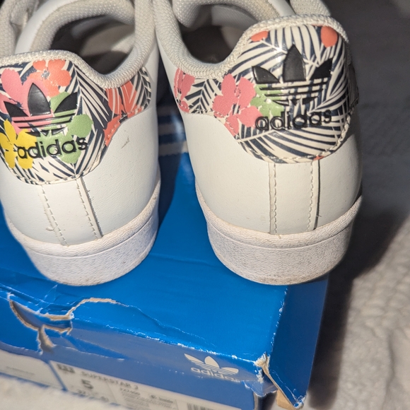 adidas Superstar Women's White Sneakers with Floral Accent - Picture 2 of 5